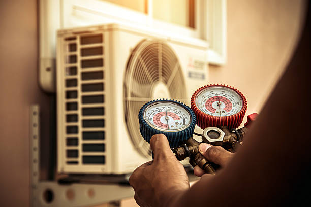 Professional Ac Installation technician working in Newton Upper Falls, MA